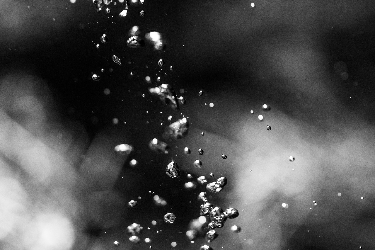air bubbles, air, water-3790915.jpg